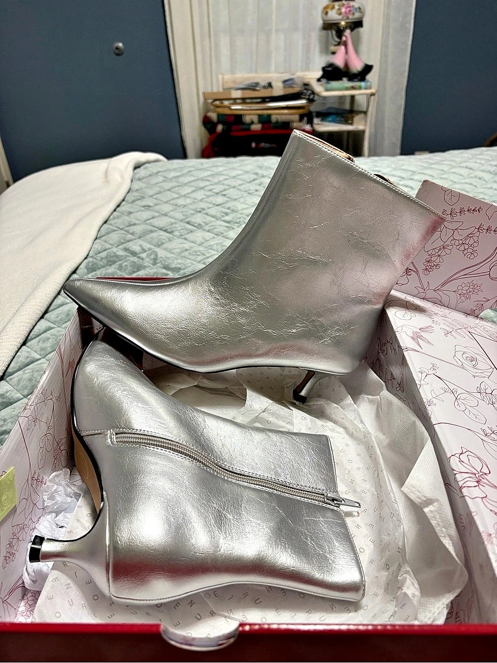 Journee Arely Metallic Heeled Boots in Silver US 9 M NWT